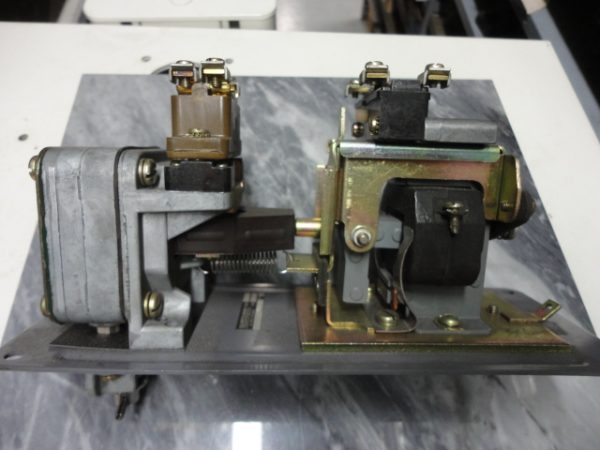 9050-8F-5E: TIMER, SQUARE D